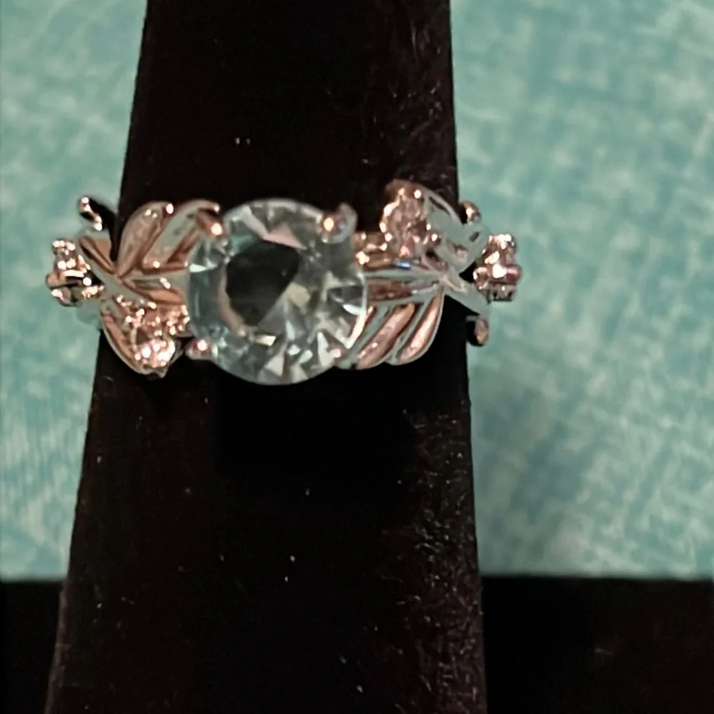 Sterling silver aquamarine ring. - Picture 1 of 8